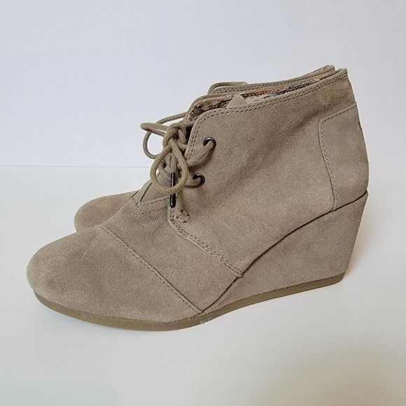 TOMS Women's Size 7.5 and 6.5 Wedge Bootie Tie Tan Suede Leather Kala - Picture 8 of 9